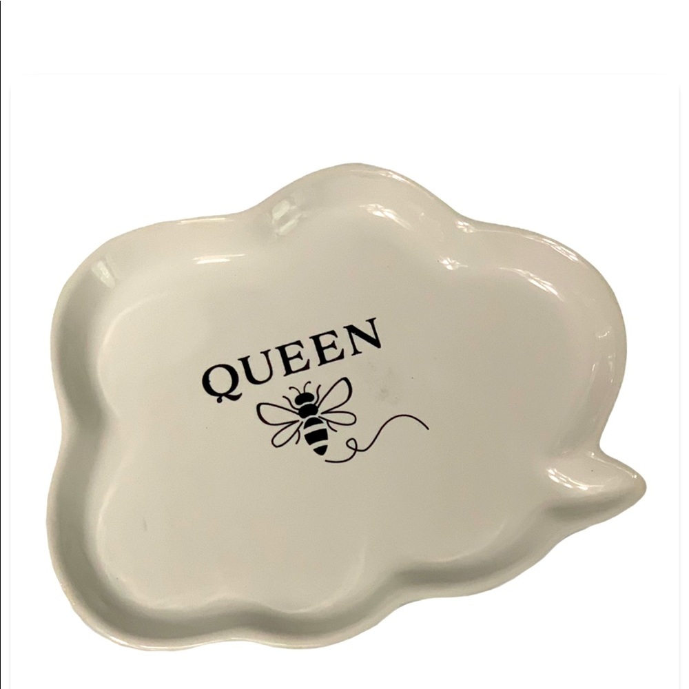 QUEEN 🐝 jewellery‎ Dish / Plat